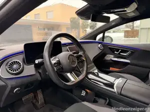 Mercedes-Benz EQE 350 Bild 3