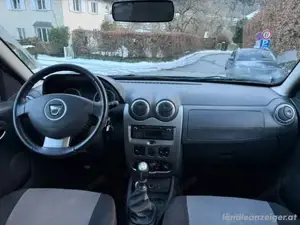 Dacia Duster 1.6 4x4 ALLRAD Bild 7