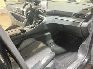 Peugeot 5008 Bild 16