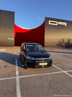 VW Caddy Maxi 2,0 TDI Style 7 Sitze Bild 5