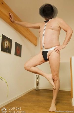 Bediene gratis und selbstverständlich auch nackt zum Geburtstag oder zum Kaffee am Nachmittag Bild 2