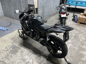 Suzuki GSXR 600 Unfallmotorad Bild 7