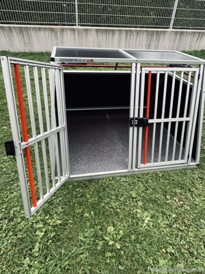 Neuwertige und gepflegte Hundedoppelbox, Maße 107x97x71 Bild 3