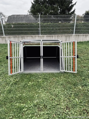 Neuwertige und gepflegte Hundedoppelbox, Maße 107x97x71 Bild 7