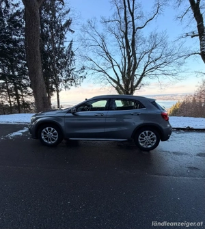 Mercede GLA 180d AMG line Bild 3