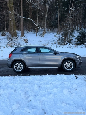 Mercede GLA 180d AMG line Bild 5