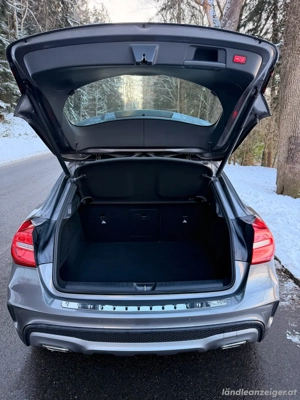 Mercede GLA 180d AMG line Bild 7
