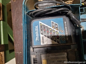 Makita Akkuschrauber mit Ladegerät