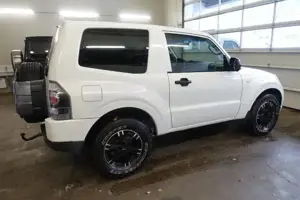 Mitsubishi Pajero Bild 13