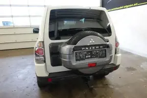 Mitsubishi Pajero Bild 15