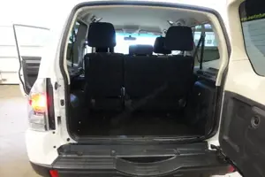 Mitsubishi Pajero Bild 18