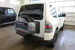 Mitsubishi Pajero Bild 14
