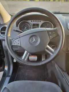 Mercedes-Benz M-Klasse Bild 8