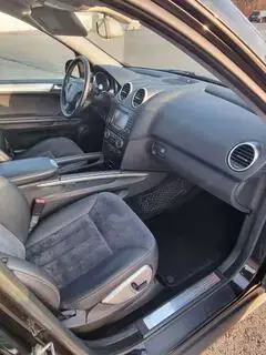 Mercedes-Benz M-Klasse Bild 14