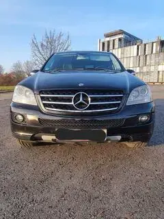 Mercedes-Benz M-Klasse Bild 6
