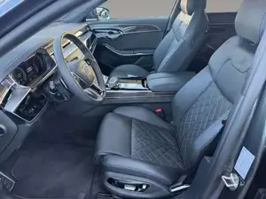 Audi A8 Bild 9