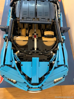 LEGO 42083 Technic Bugatti Chiron Bild 2