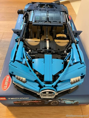 LEGO 42083 Technic Bugatti Chiron Bild 4