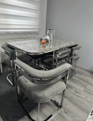 Esstisch mit Stühlen  Bild 3