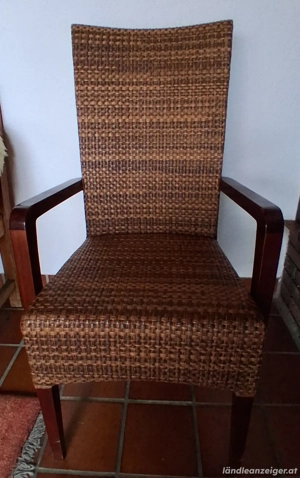 Massivmöbel im Kolonialstil Bild 5