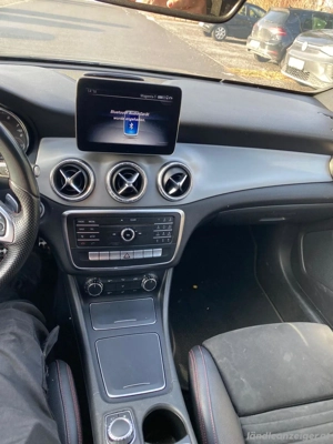 Mercedes CLA 180 Bild 2