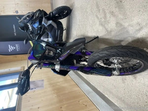 Rieju MRT Trophy 50 rot & violett Bild 2