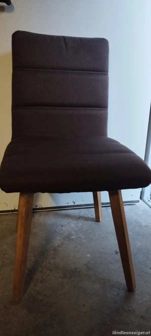 2 Stühle Holz mit Stoffbezug 