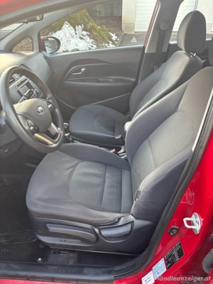 Auto KIA Rio Bild 5