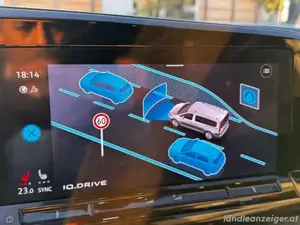 VW Caddy Maxi 2,0 TDI Style 7 Sitze Bild 9