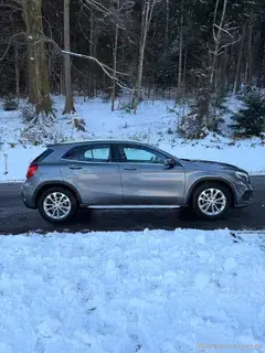 Mercede GLA 180d AMG line Bild 5