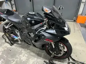 Suzuki GSXR 600 Unfallmotorad Bild 4