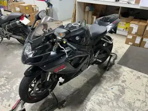 Suzuki GSXR 600 Unfallmotorad Bild 8