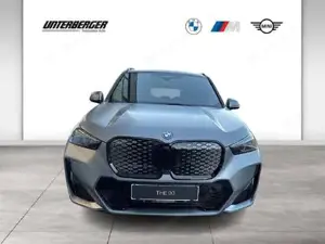 BMW iX1 xDrive30 U11 M Sportpaket Head-Up DAB Bild 4