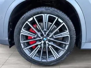 BMW iX1 xDrive30 U11 M Sportpaket Head-Up DAB Bild 6