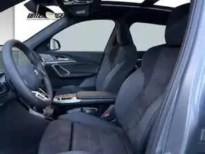 BMW iX1 xDrive30 U11 M Sportpaket Head-Up DAB Bild 10