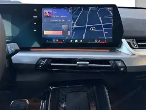 BMW iX1 xDrive30 U11 M Sportpaket Head-Up DAB Bild 9