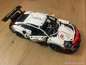 LEGO Technic Porsche 911 RSR 42096 Bild 4