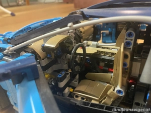 LEGO Technic Bugatti Chiron 42083 Bild 3