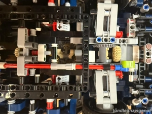 LEGO Technic Ford GT 2022 42154 Bild 4