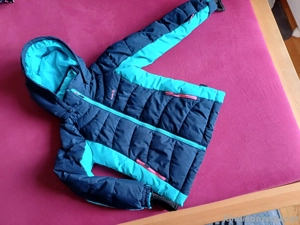 Warme Kamik Winterjacke Gr. 128 (+) für Mädchen wie Jungs geeignet