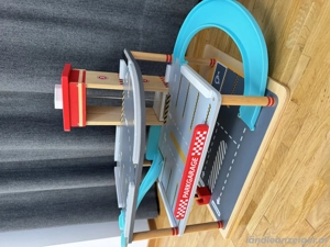 Parkgarage aus Holz Bild 2