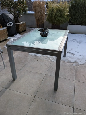 Terrassen Gartentisch zu verschenken Bild 3