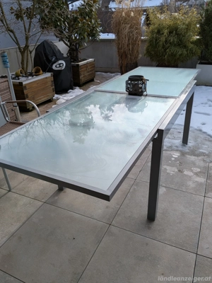 Terrassen Gartentisch zu verschenken Bild 2