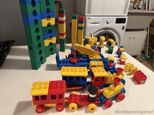 Duplo wie abgebildet mit Zügen 