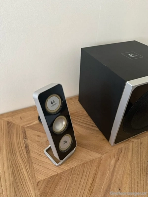 Logitech Z4 2.1 Sound System für PC Bild 3
