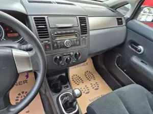 Nissan Tiida Bild 17