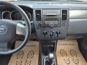 Nissan Tiida Bild 20