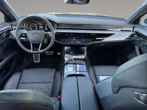 Audi A8 Bild 10