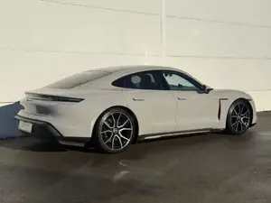 Porsche Taycan Bild 7