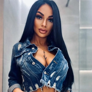 Hello ich bin Francesca 